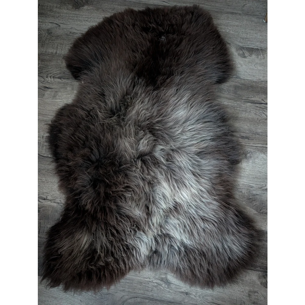 DE11❤️46" x 29" Gorgeous Fluffy British Sheepskin