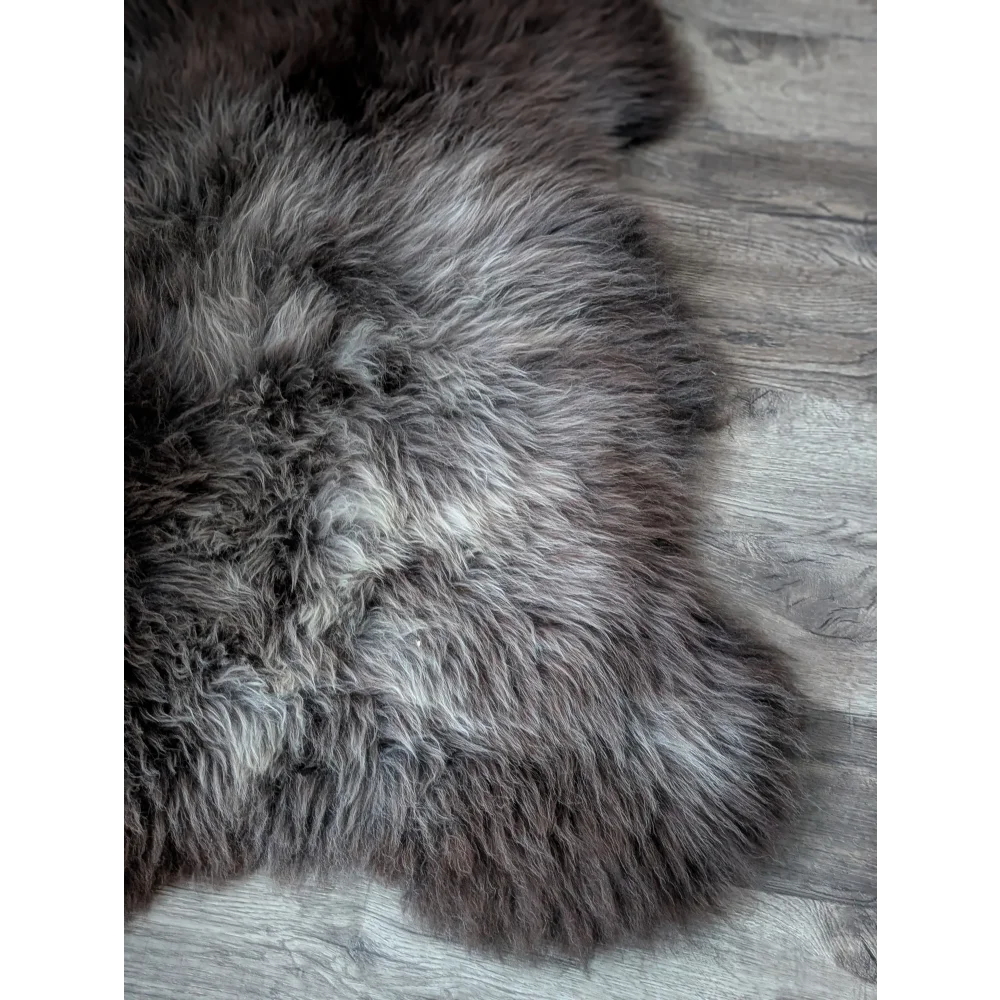 DE11❤️46" x 29" Gorgeous Fluffy British Sheepskin