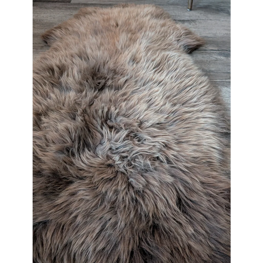 DE13❤️46" x 26" Gorgeous Fluffy British Sheepskin
