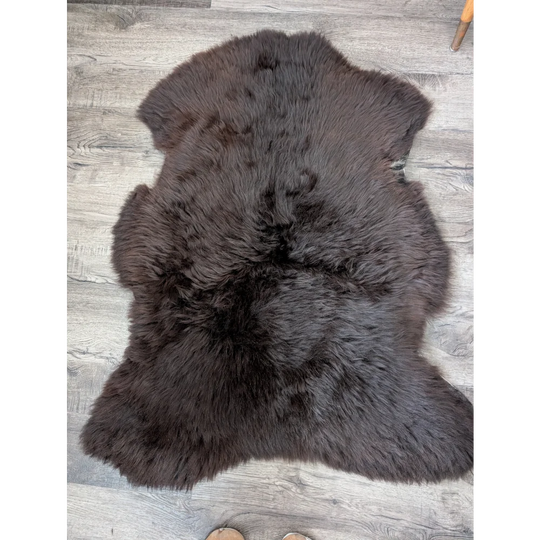 Gorgeous fluffy 44x31 rare British sheepskin rug with soft dense fur