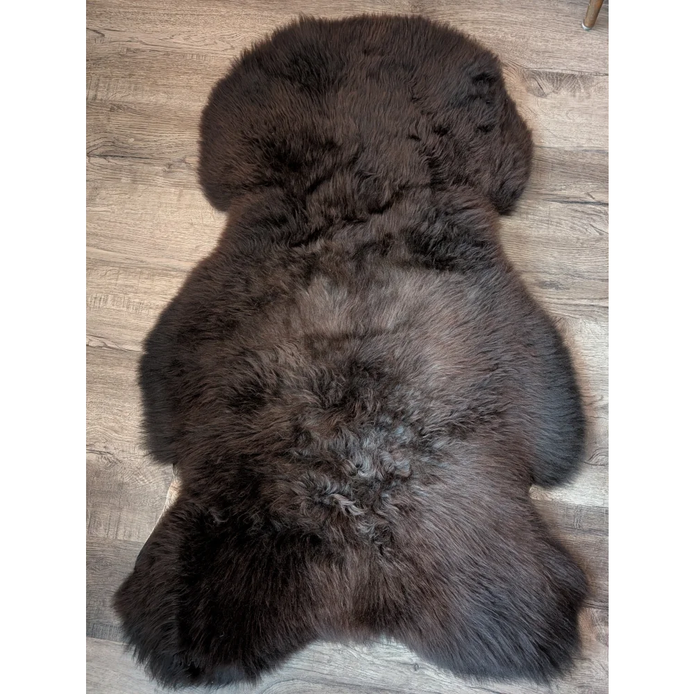 DE17❤️44.5" x 27.5" Gorgeous Fluffy British Sheepskin