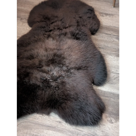 DE17❤️44.5" x 27.5" Gorgeous Fluffy British Sheepskin