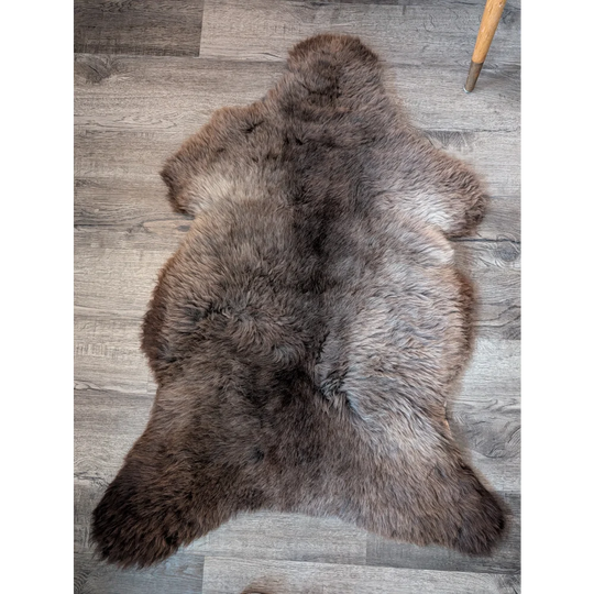 DE21❤️46" x 26" Gorgeous Fluffy British Sheepskin