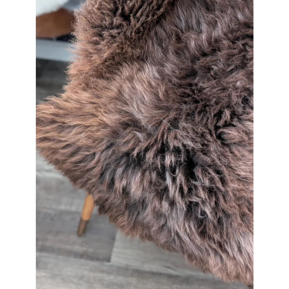 Rare British sheepskin rug, 44x30 plush fluffy brown DE24