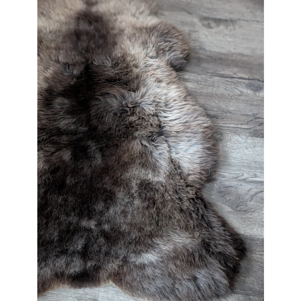 DE3❤️43.5" x 29" Gorgeous Fluffy British Sheepskin
