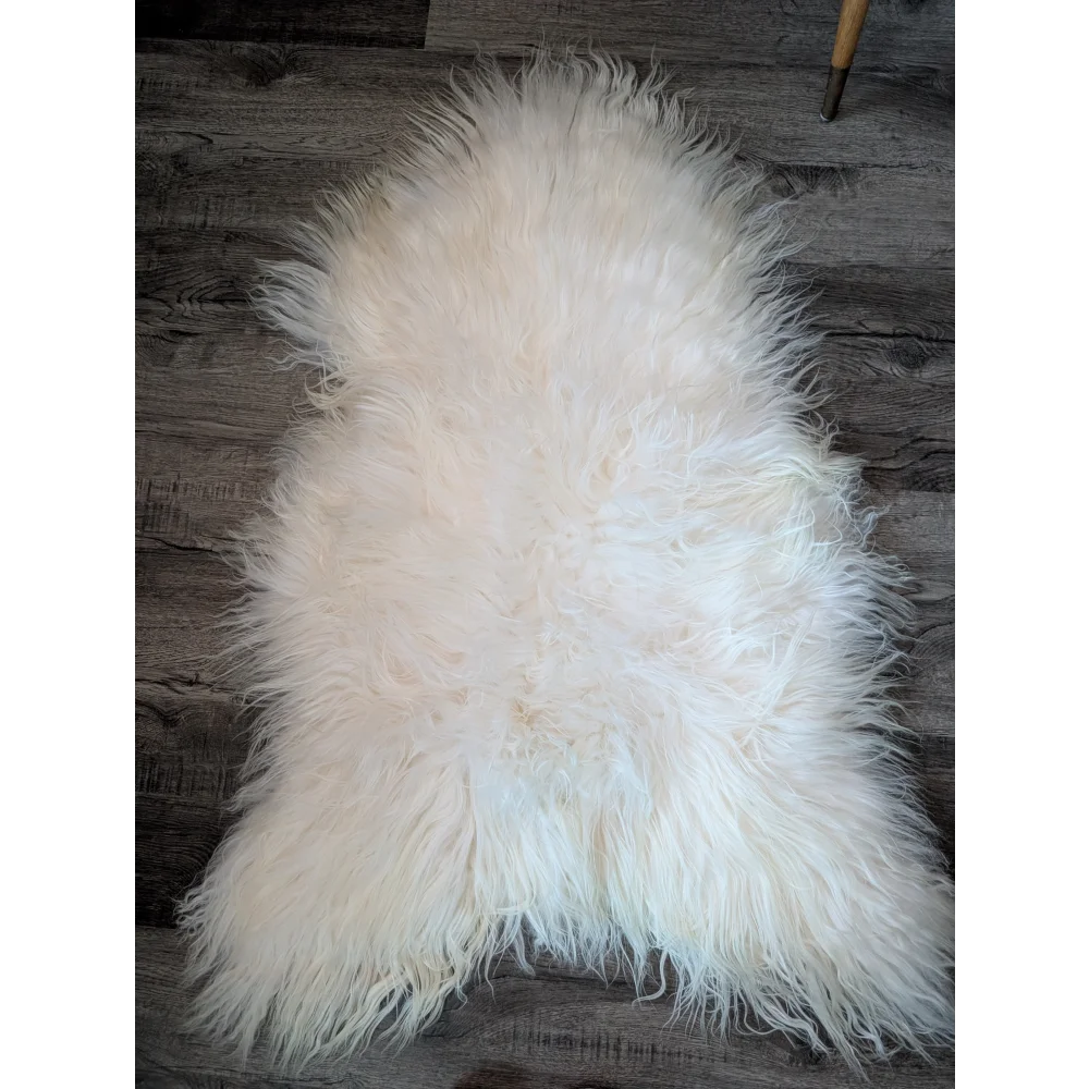 DE34❤️54" x 30" Natural White Icelandic Sheepskin