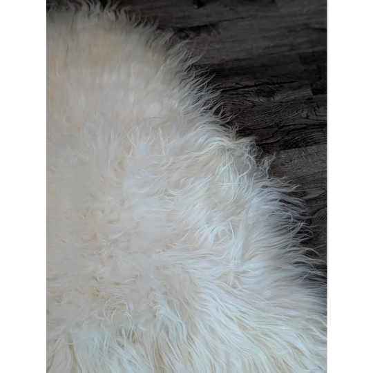 DE34❤️54" x 30" Natural White Icelandic Sheepskin