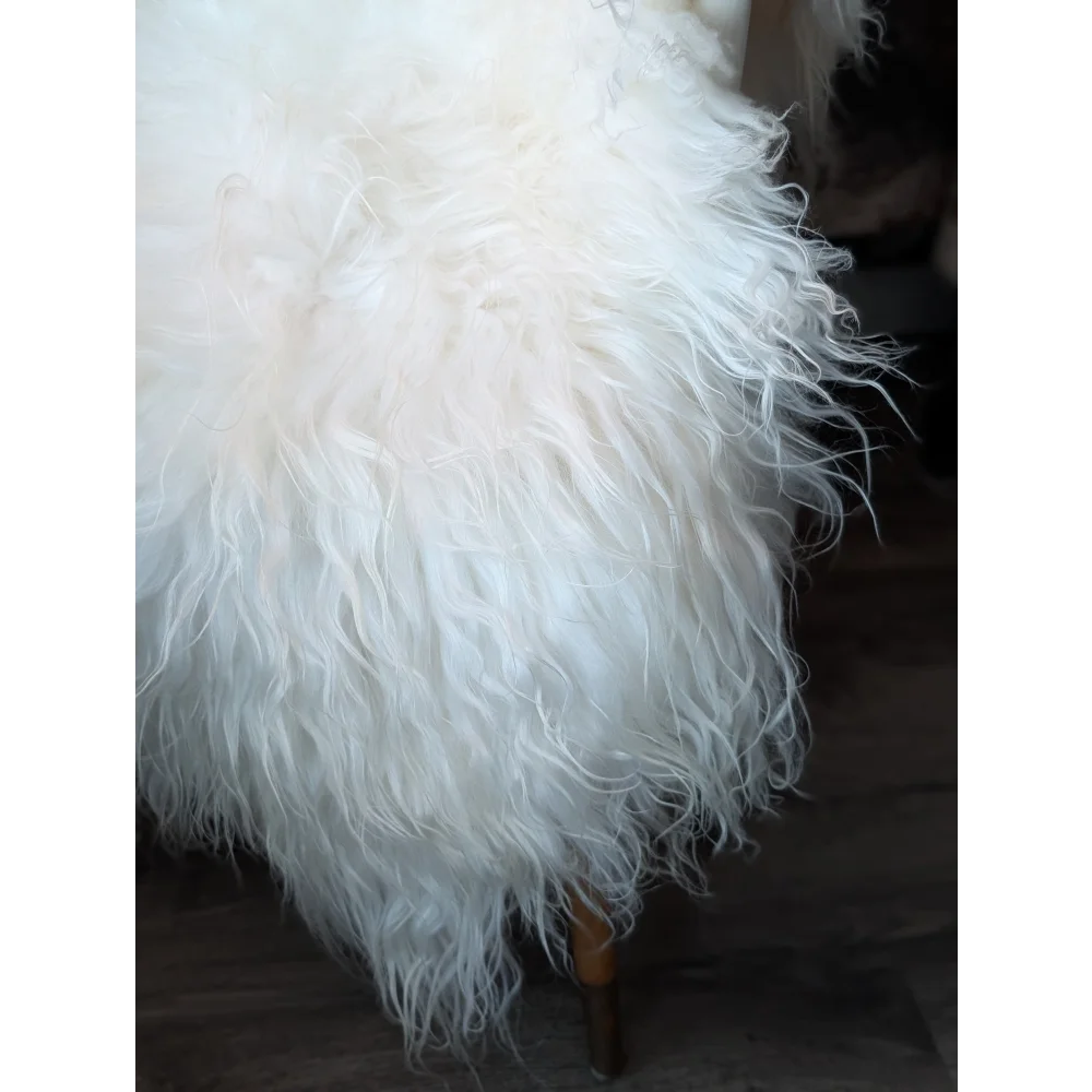DE35❤️52" x 32" Natural White Icelandic Sheepskin