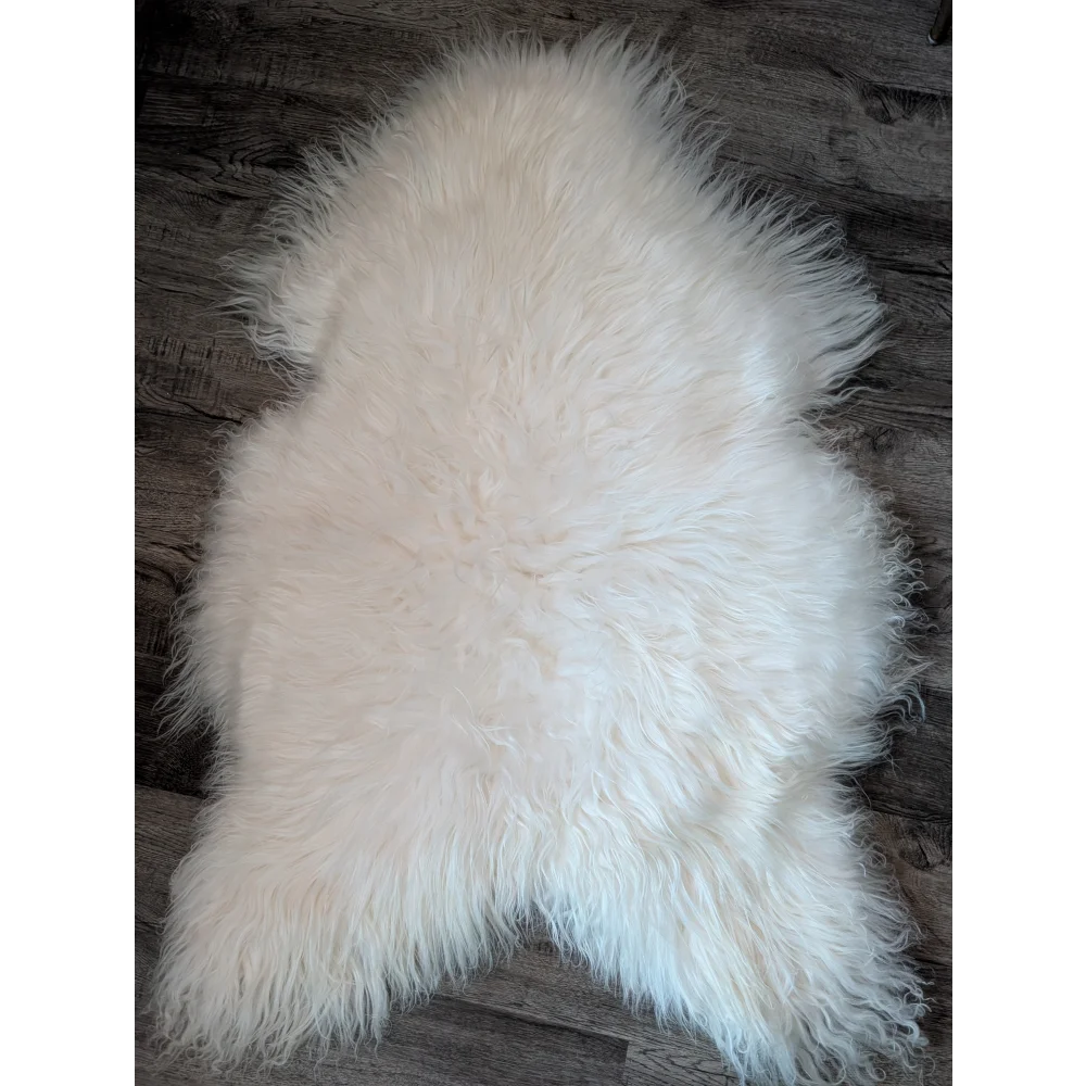 DE38❤️52" x 34" Natural White Icelandic Sheepskin