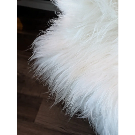 DE39❤️53" x 34" Natural White Icelandic Sheepskin