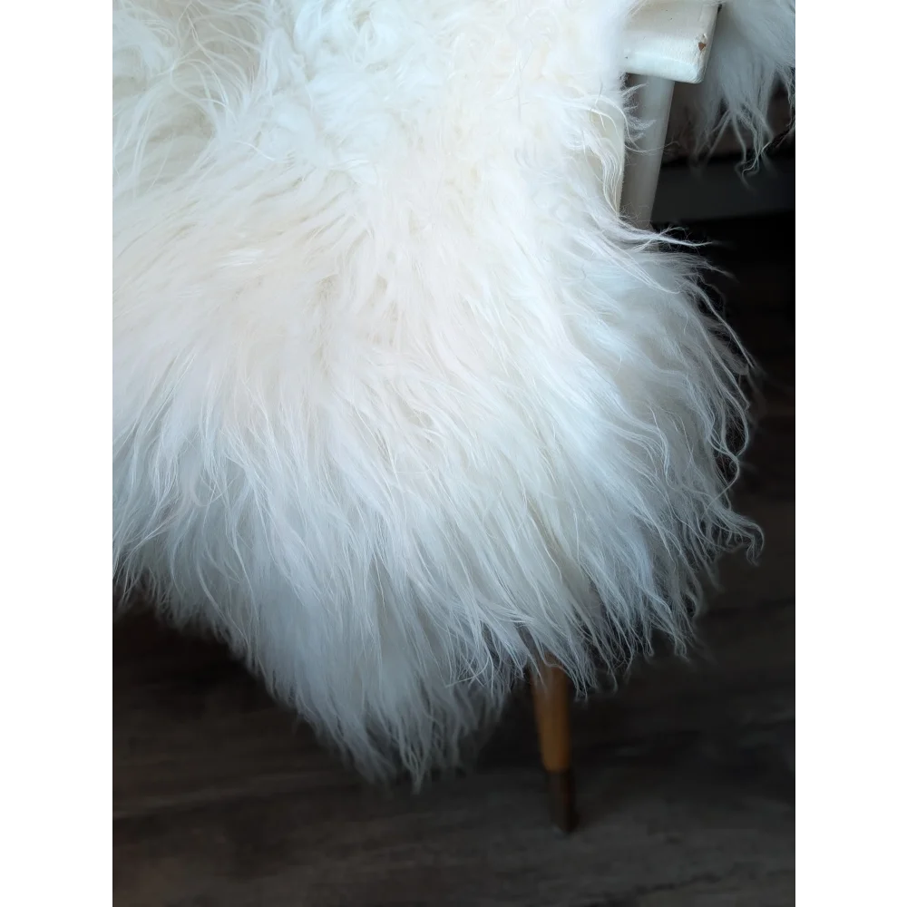 DE39❤️53" x 34" Natural White Icelandic Sheepskin