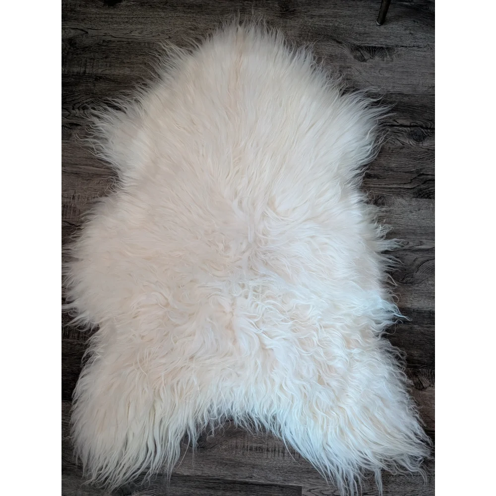 DE39❤️53" x 34" Natural White Icelandic Sheepskin