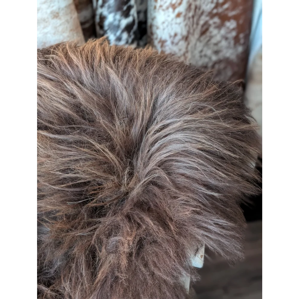 DE47❤️61" x 34" Gorgeous Massive Bronze Icelandic Sheepskin