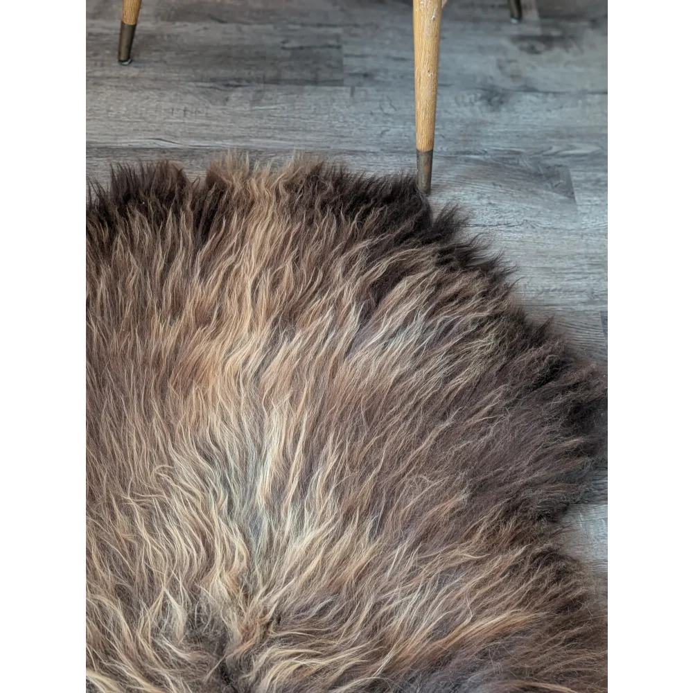DE50❤️60" x 38" Gorgeous Massive Bronze Icelandic Sheepskin