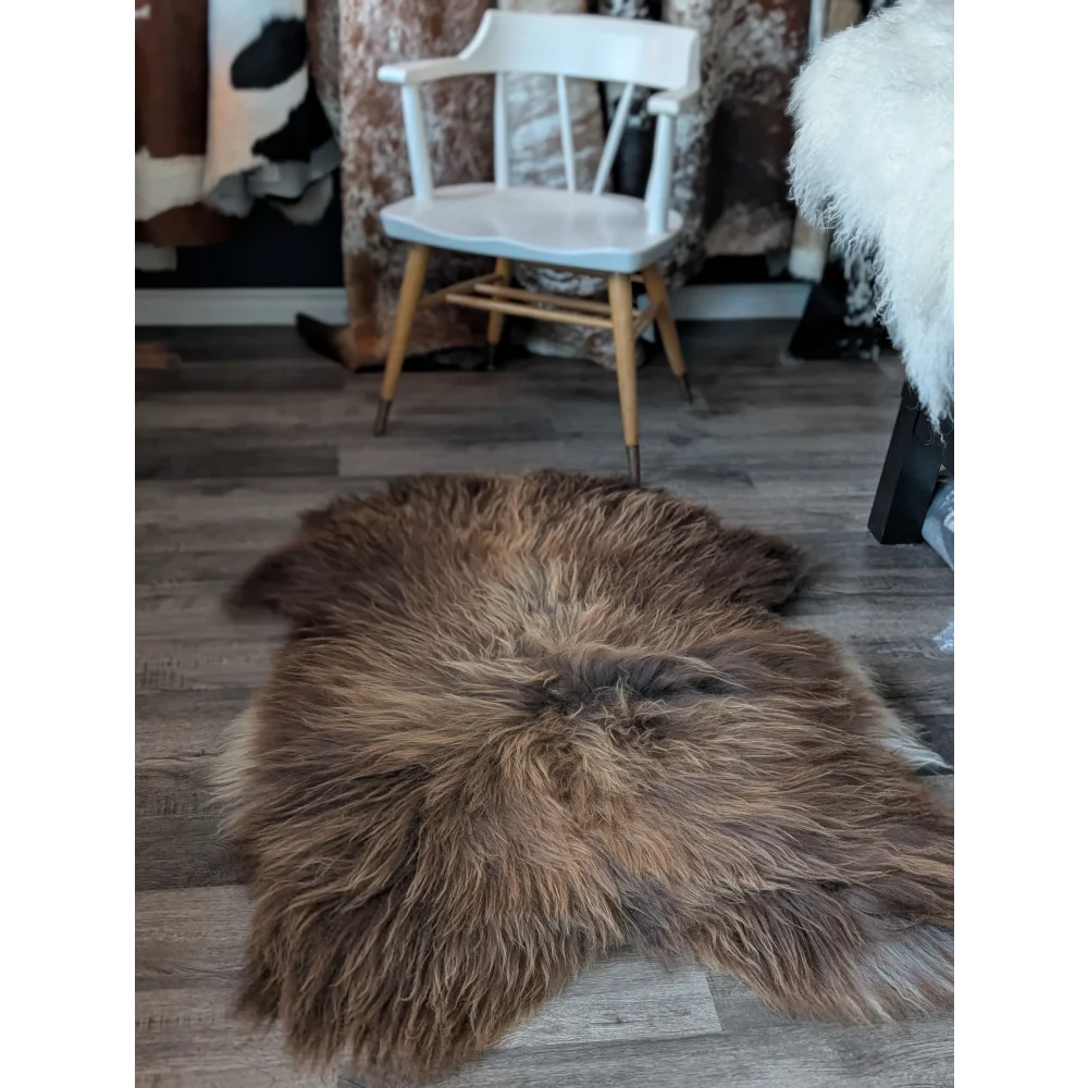 DE50❤️60" x 38" Gorgeous Massive Bronze Icelandic Sheepskin