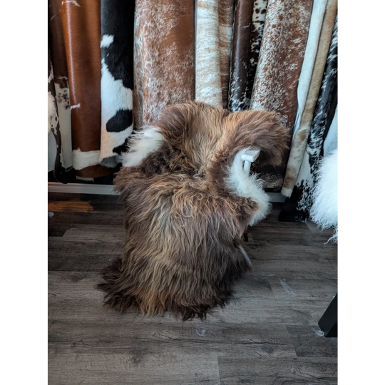DE50❤️60" x 38" Gorgeous Massive Bronze Icelandic Sheepskin