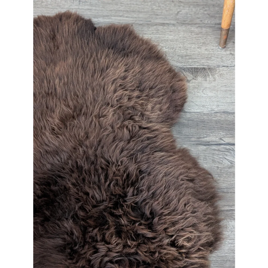 DE56❤️❤️47" x 30" Gorgeous Fluffy British Sheepskin