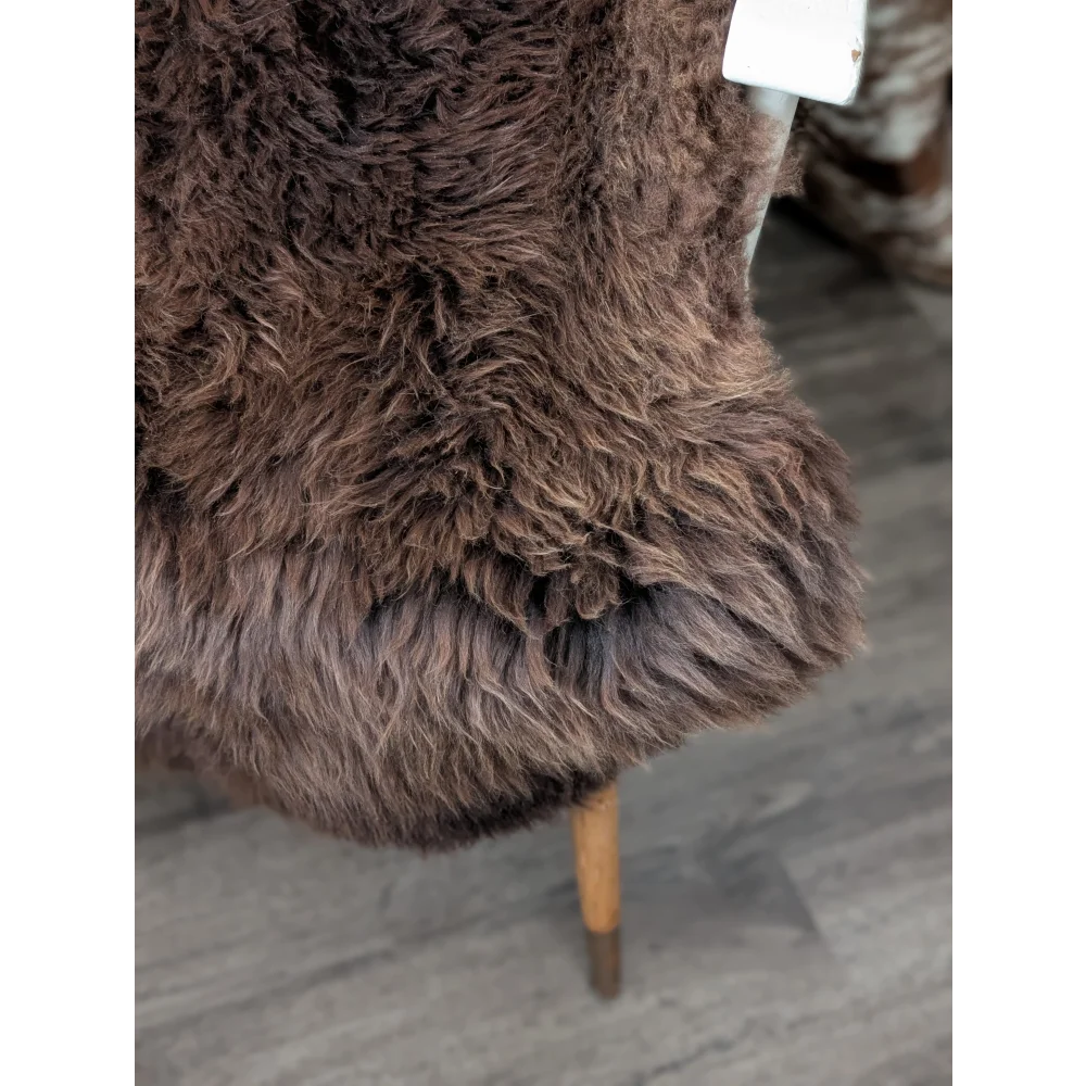 DE56❤️❤️47" x 30" Gorgeous Fluffy British Sheepskin