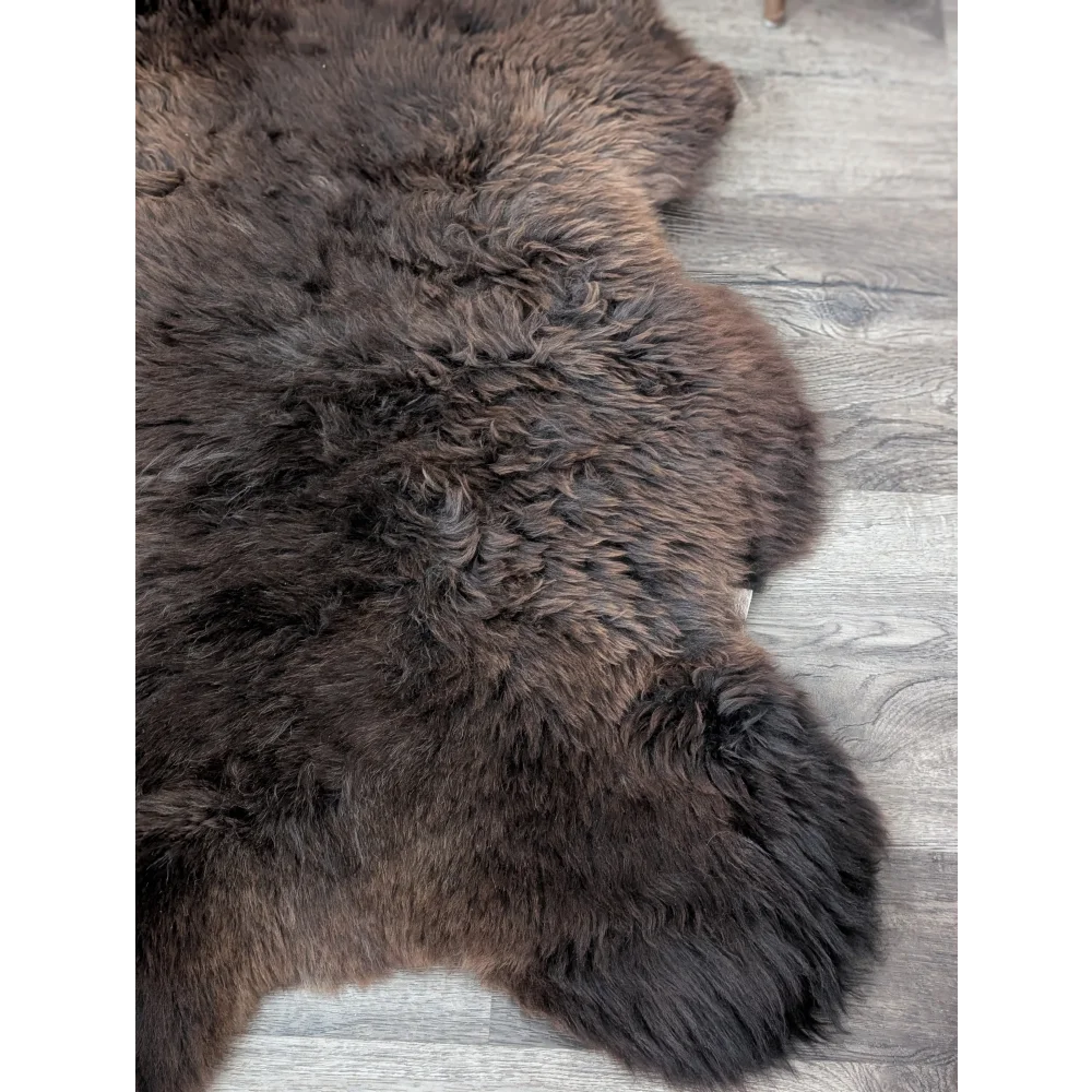 Gorgeous fluffy 45’’ x 30’’ rare British sheepskin rug with soft fur