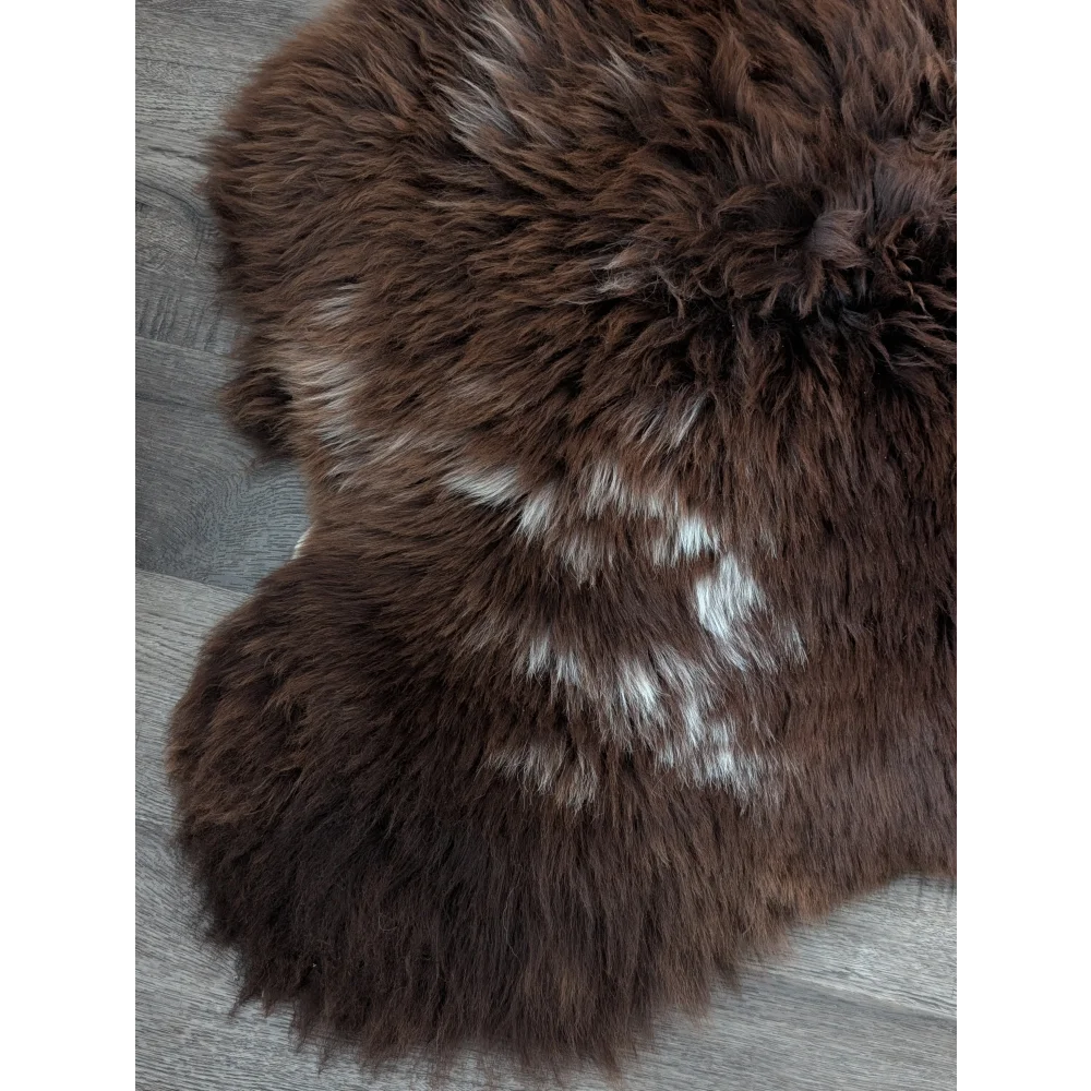 Gorgeous 46x31 fluffy rare British sheepskin rug with curly fur