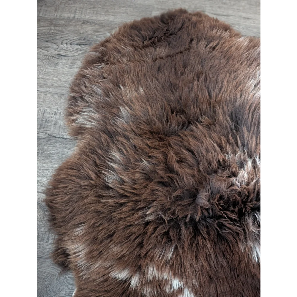 Gorgeous 46x31 fluffy rare British sheepskin rug with soft dense fur