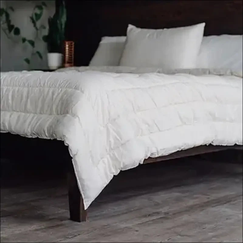 Double Size Premium Canadian Wool Stuffed Comforter - Bedding