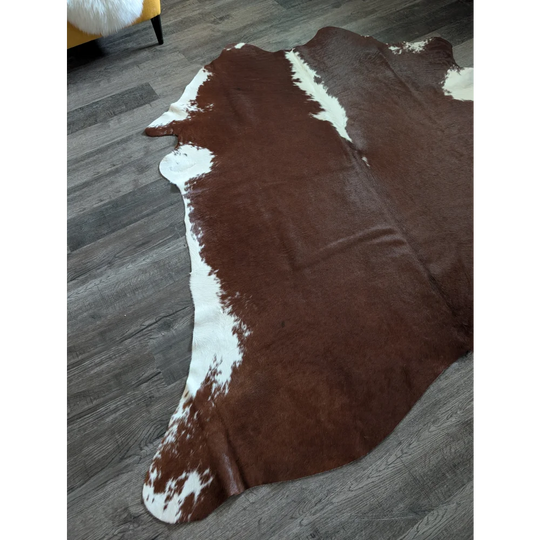 Large cowhide rug es02 features brown and white natural irregular patterns perfect for beautiful rugs
