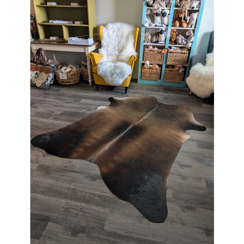 Large cowhide rug es10 with brown and black natural edges perfect for beautiful rugs and cozy decor