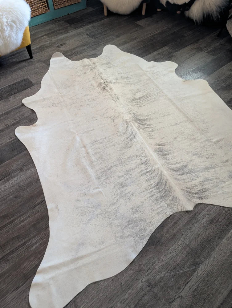 Large cowhide rug es11 with natural white base and subtle grayish brown marbled pattern perfect for beautiful rugs