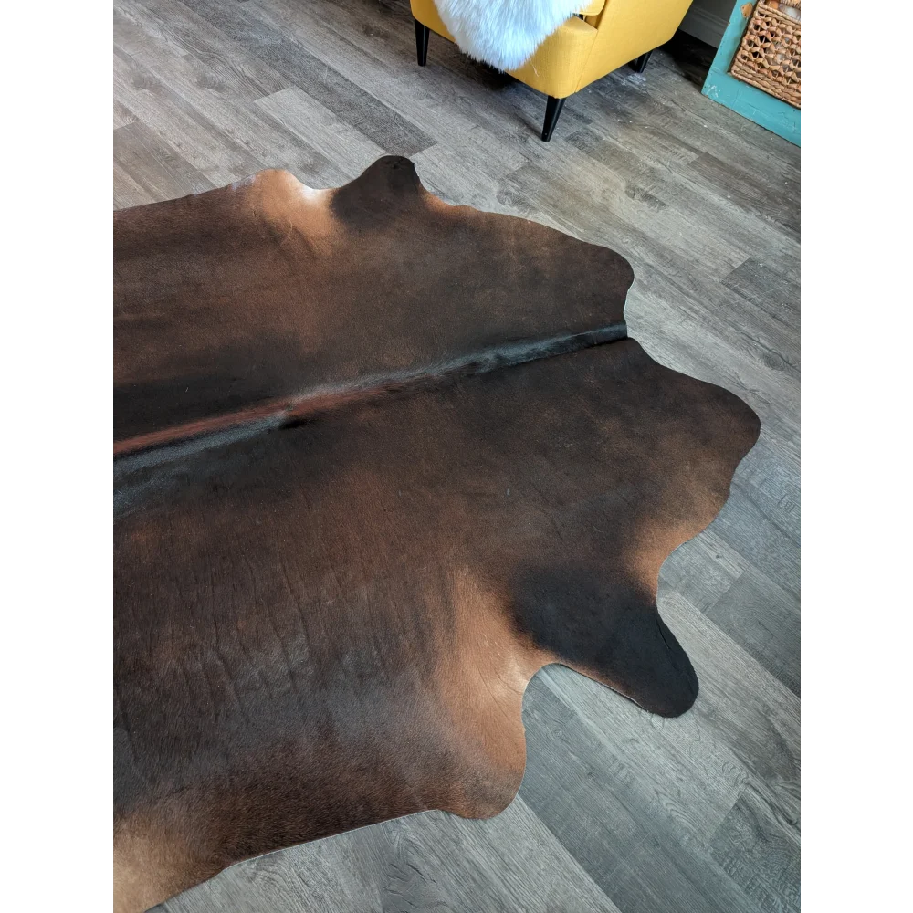 Large brown and black cowhide rug es14 with natural irregular edges perfect for beautiful rugs collection