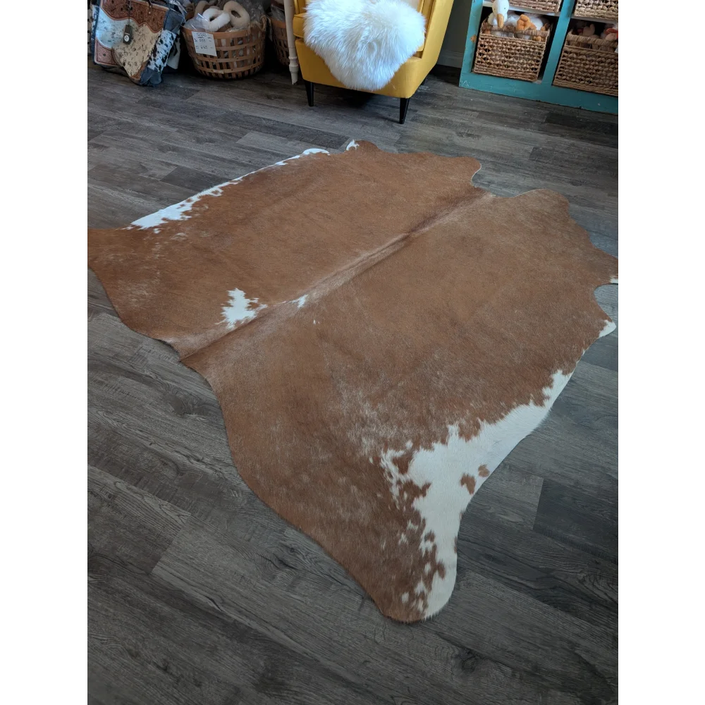 Large cowhide rug es21 with brown and white natural cowhide patterns perfect for beautiful rugs collection