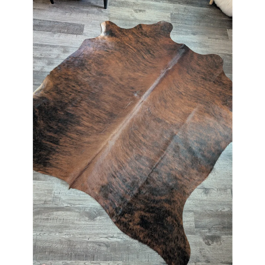 Large brown and black cowhide rug es22 with natural irregular edges perfect for beautiful rugs collection