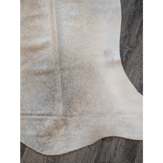 Large cowhide rug es