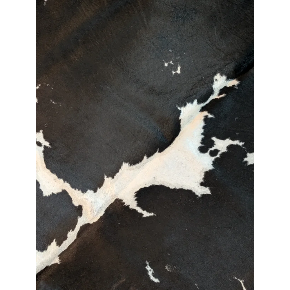 Large black and white cowhide rug es711 with natural irregular patches perfect for beautiful rugs decor
