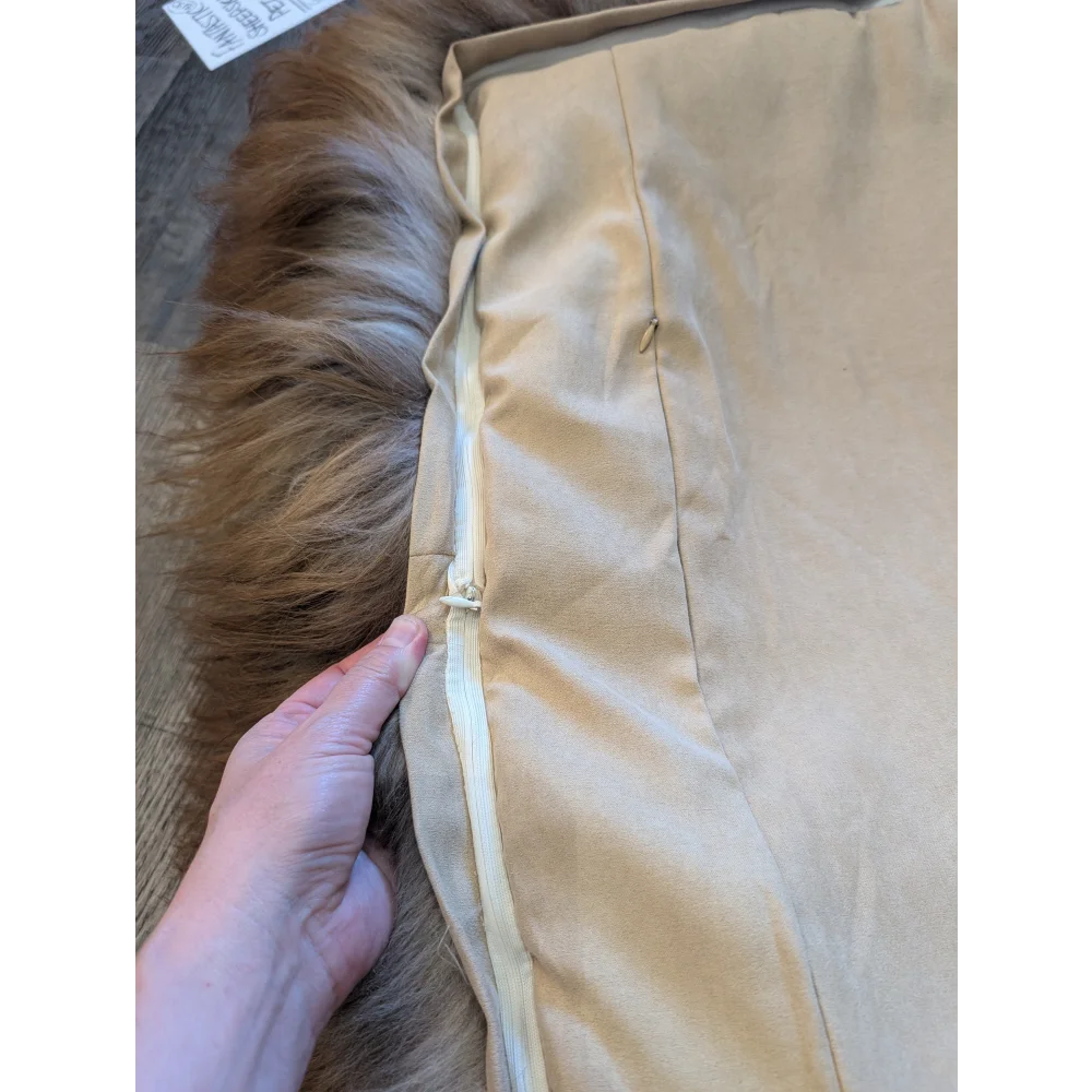 Beige waterproof highland sheepskin pet bed cover with zipper