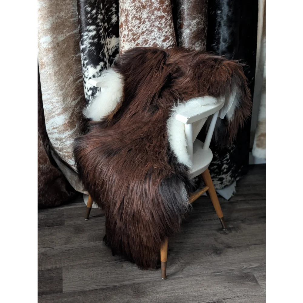 Angus Oliver 56x33 Icelandic sheepskin rug with wooden legs