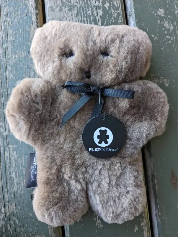 FlatOut Bear ’Chocolate’ - Soft toy