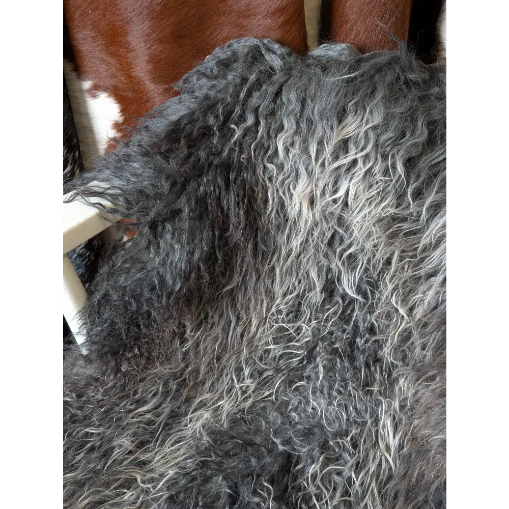 Charcoal gray Gotland sheepskin throw by Oliver Luxury Sheepskins, 52x31