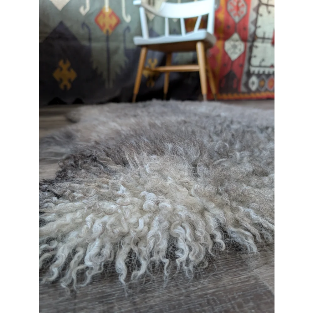 Plush 48x32 Gotland sheepskin rug from Oliver Luxury Sheepskins