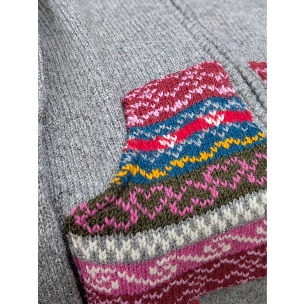 Colorful fair isle wave cardigan in genuine Zealand wool with patterned socks