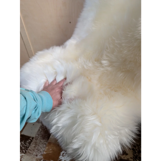 Gorgeous VERY SOFT Merino Sheepskin throw, plush off-white faux fur, OEKO TEX certified