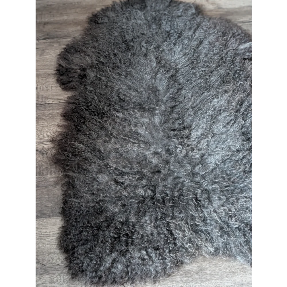Oliver Luxury Sheepskins Gotland sheepskin 52x31 rug in charcoal gray
