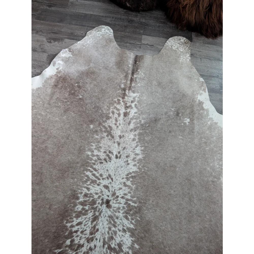 Greymix925 extra large cowhide rug with natural tones and gray white speckled pattern perfect for beautiful rugs