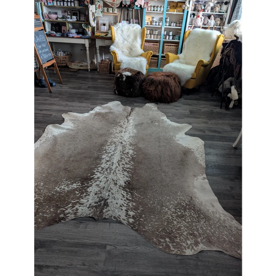 Beautiful extra large cowhide rug greymix925 with natural brown and white spotted pattern perfect large cowhide