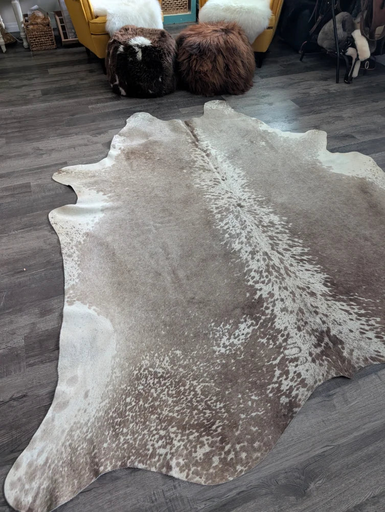 Natural brown and white speckled extra large cowhide rug greymix 925 perfect for beautiful rugs lovers