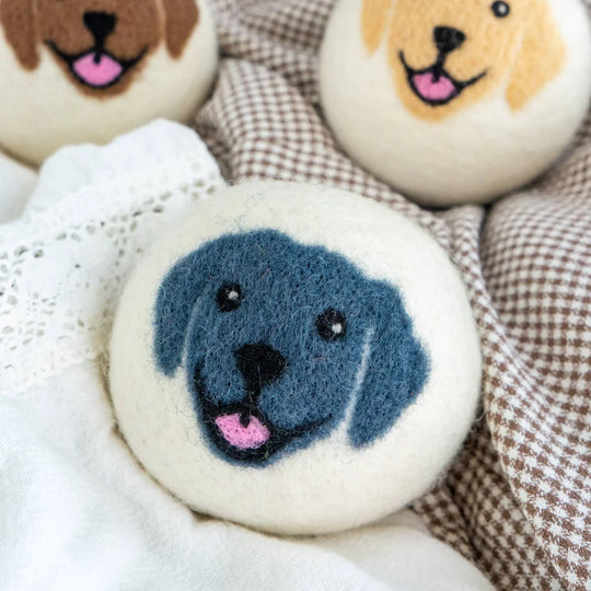 Felt dog face bath bomb with Happy Dogs eco dryer balls in 3 colors