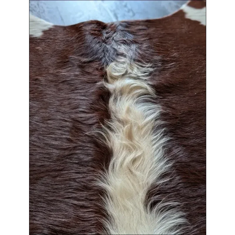 Lovely Hereford#108 extra large 90.5x84 cowhide rug with brown white fur