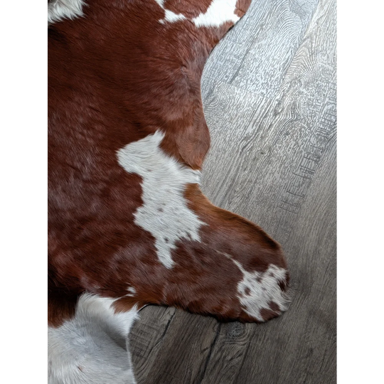 Extra large cowhide rug Hereford#198 with brown white patches soft underfoot