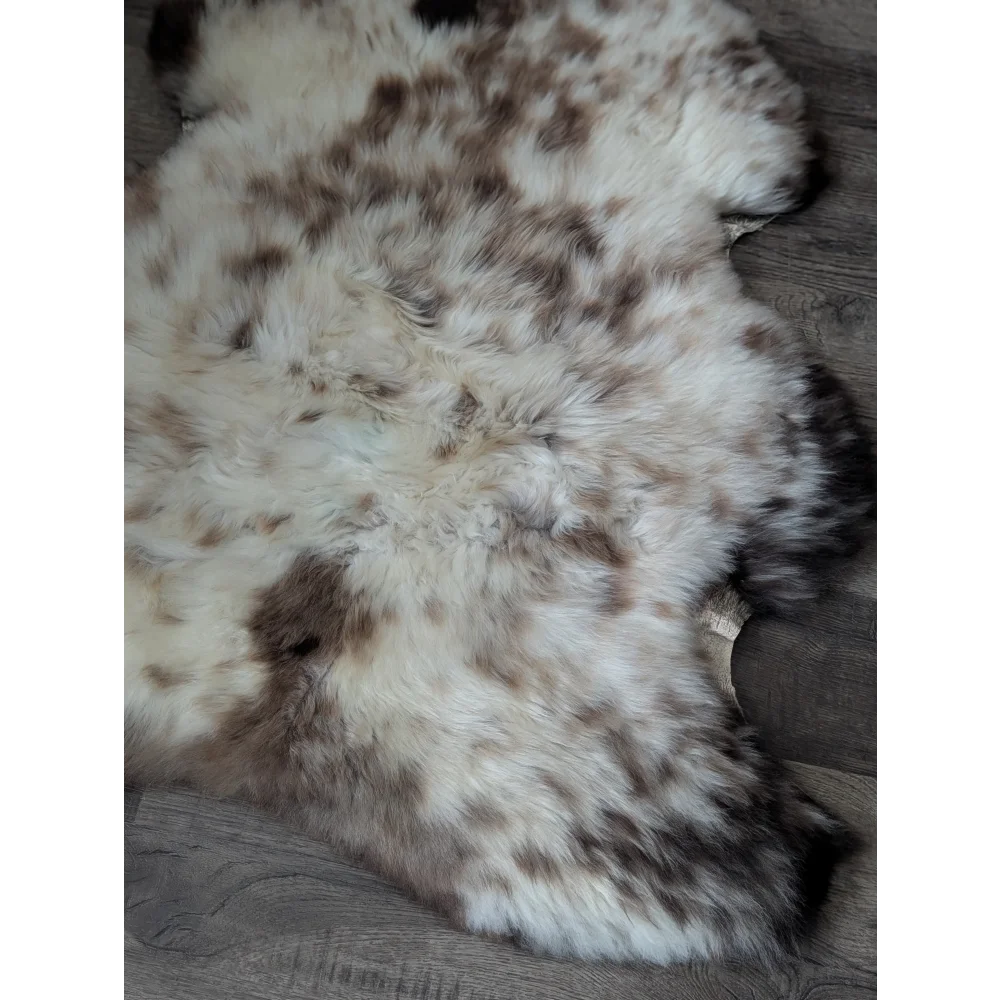 J20❤️44" x 32" Gorgeous Fluffy British Sheepskin