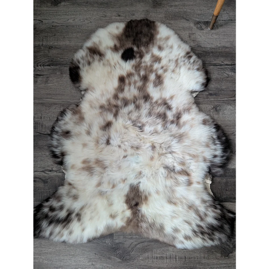 J20❤️44" x 32" Gorgeous Fluffy British Sheepskin